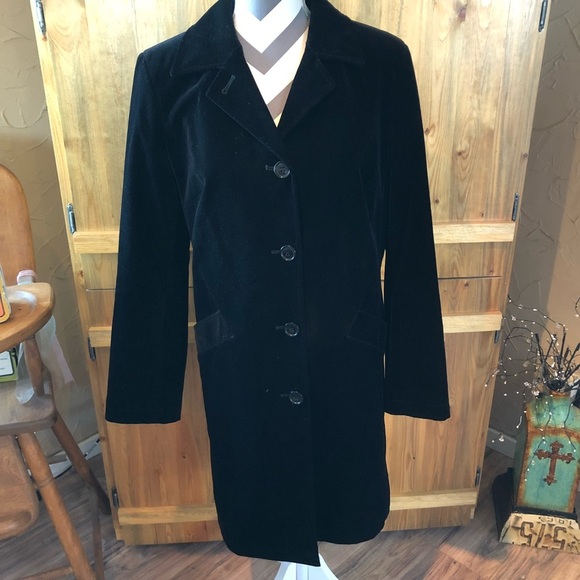 π€ Gallery Luxurious Black Velvet Coat Long Jacket - Picture 2 of 6
